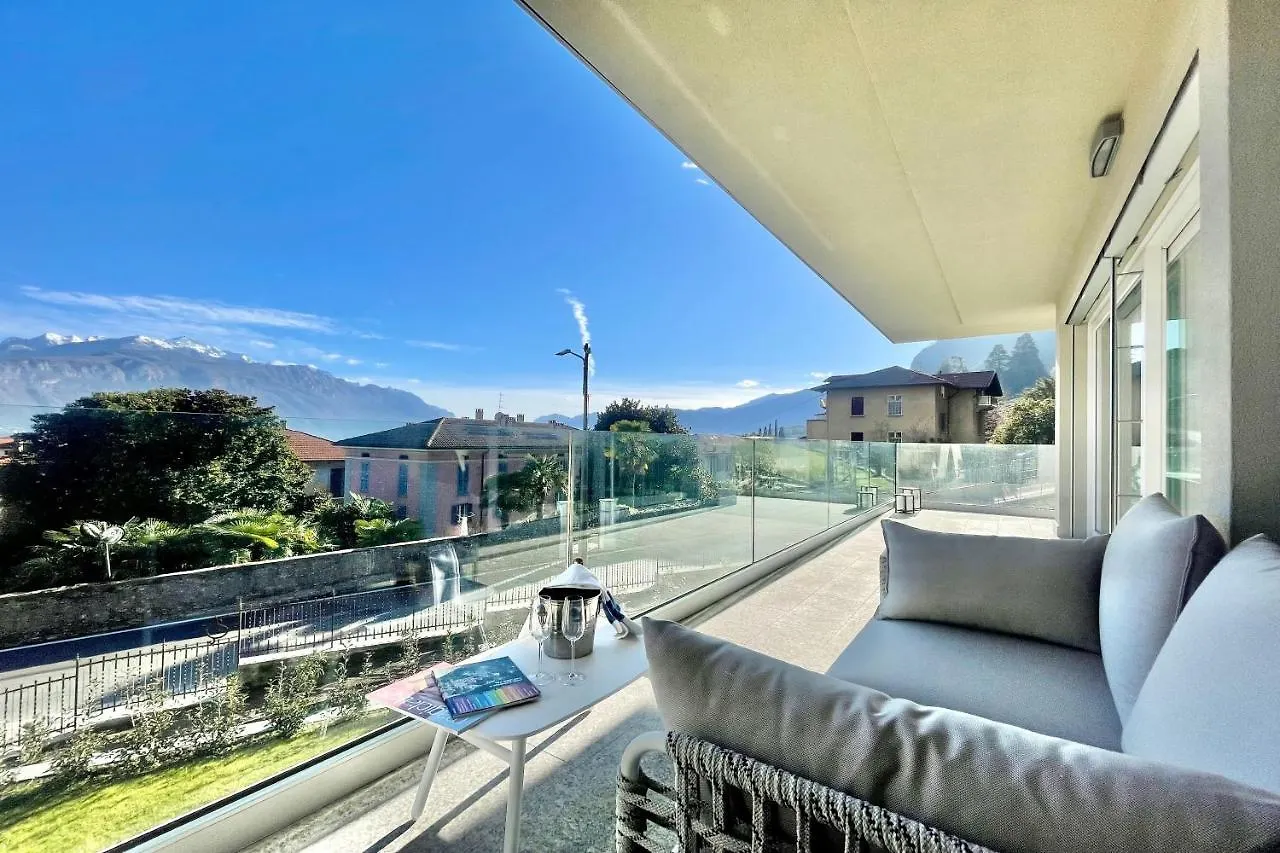 Modern House Apartments Μενάτζιο Ιταλία