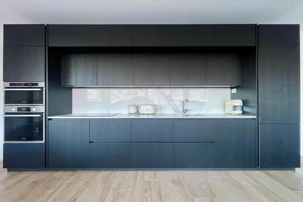 Modern House Apartments Μενάτζιο Ιταλία