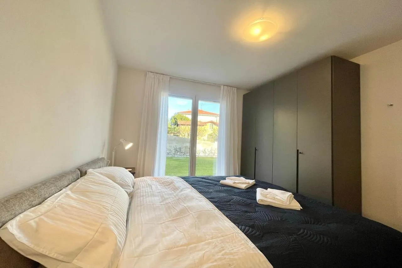 Modern House Apartments Menaggio 0*,